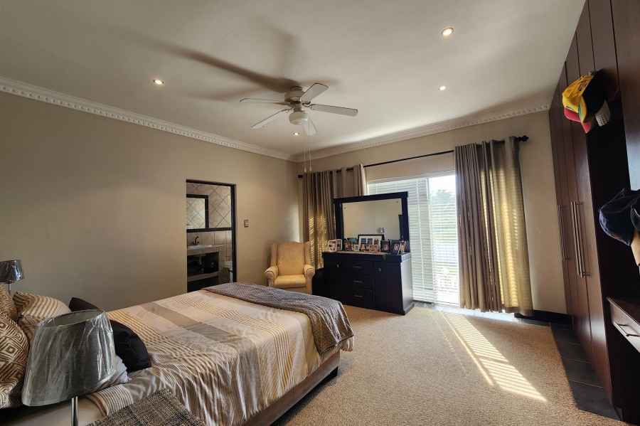 4 Bedroom Property for Sale in Jeffreys Bay Central Eastern Cape
